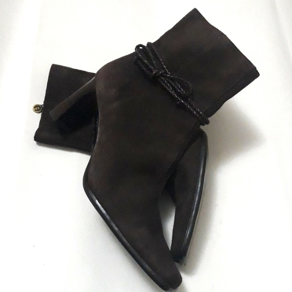 Etienne Aigner Brown Suede Ankle Boots Size 8M - Picture 8 of 11
